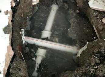 哈尔滨市阳台漏水维修公司为您分享楼上楼下漏水怎么处理